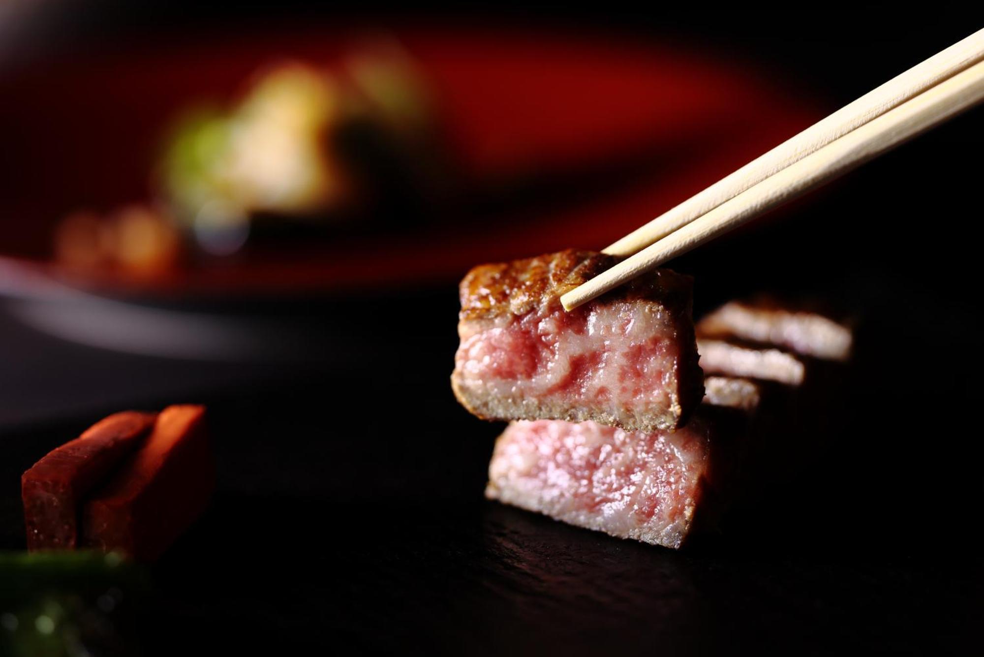 فندق آنا كراون بلازا كوبي كوبه المظهر الخارجي الصورة A piece of Kobe beef